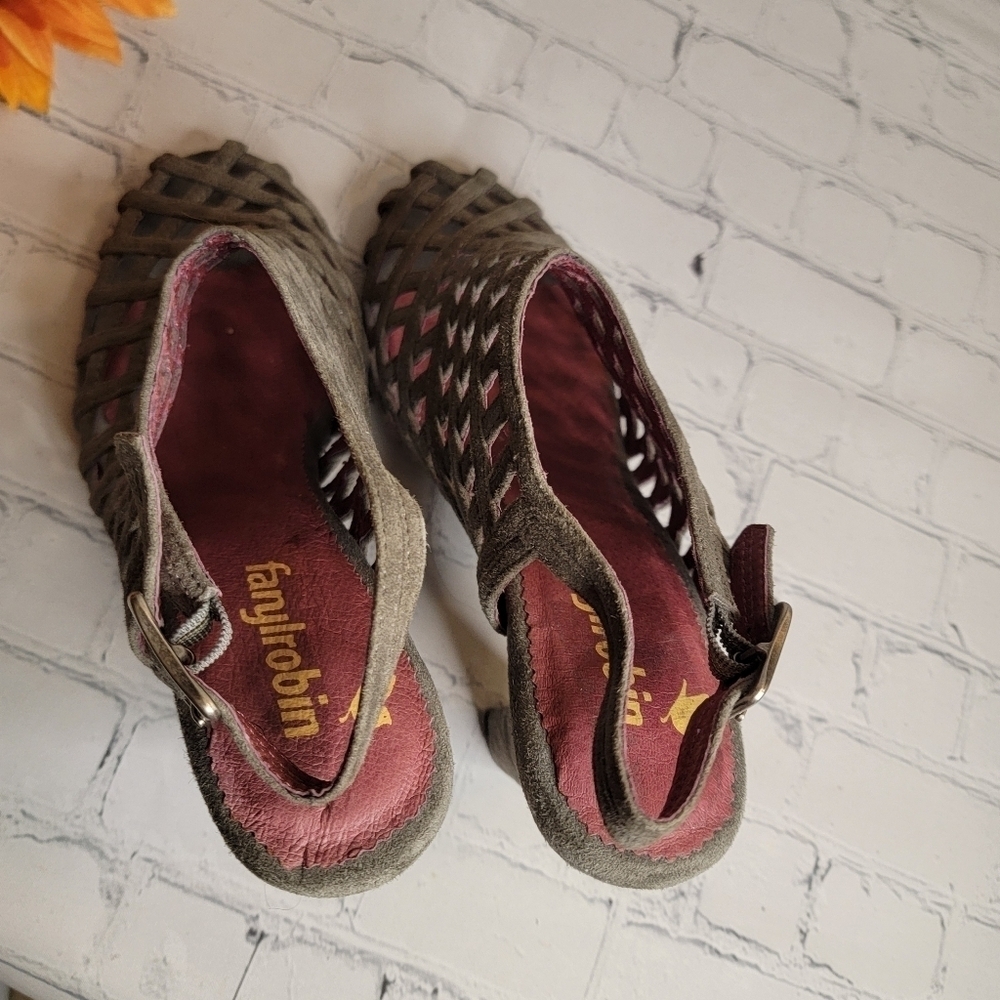 Anthropology Farylrobin Gray Suede Cage Sandles Size 7 - Picture 6 of 7